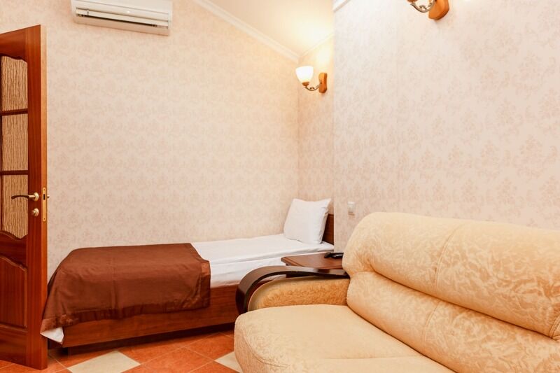 Люкс Семейный 2-местный 2-комнатный (корпус Улучшенный)