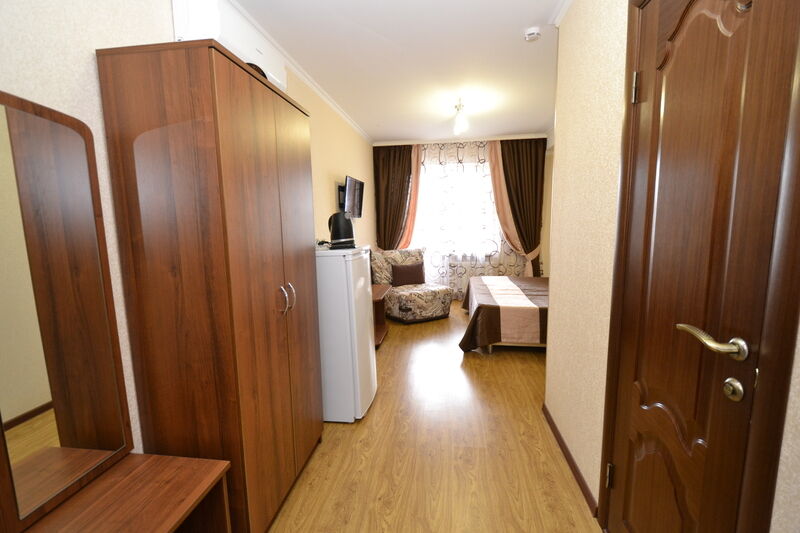 Стандартный 2-местный (вид на бассейн)