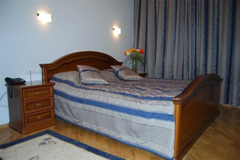 Люкс 4-местный 2-комнатный