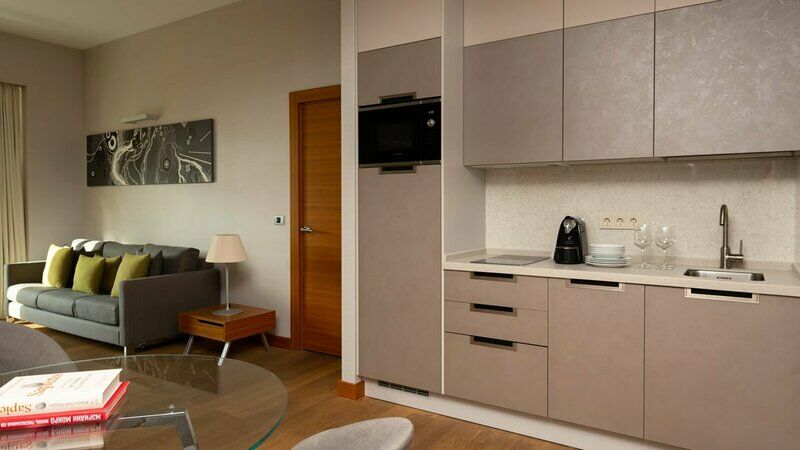 Люкс Бунгало 2-местный 2-комнатный (с видом на сад, с кухней)