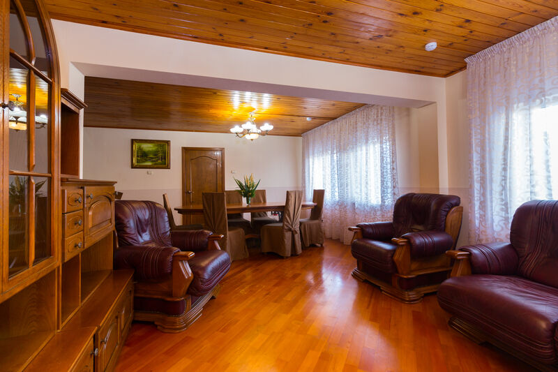 Коттедж 8-местный