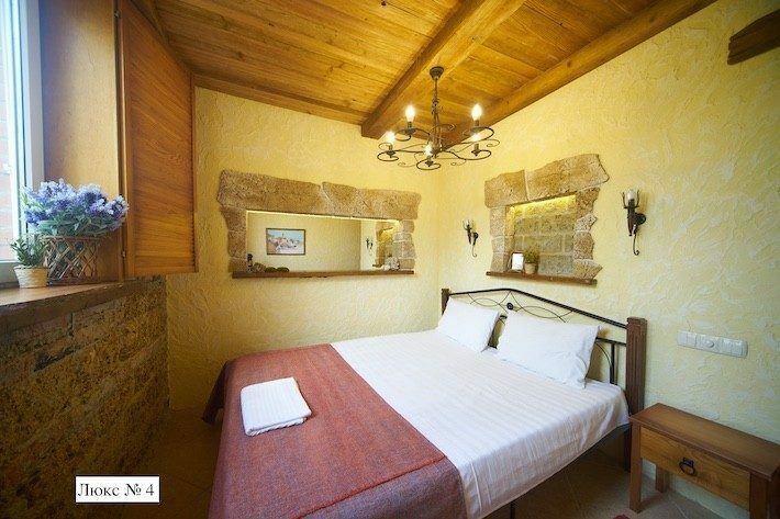 Люкс 4-местный 2-комнатный №4