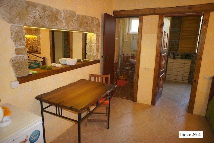 Люкс 4-местный 2-комнатный №4