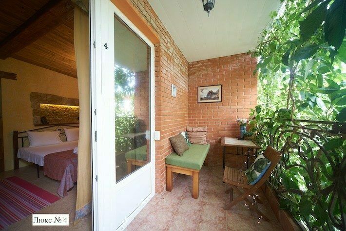 Люкс 4-местный 2-комнатный №4