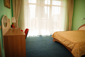 Люкс 2-местный 2-комнатный корпус 2, Отель Крым-Дрим, Ялта