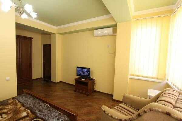 Стандартный 2-местный 1-комнатный (вид на горы)