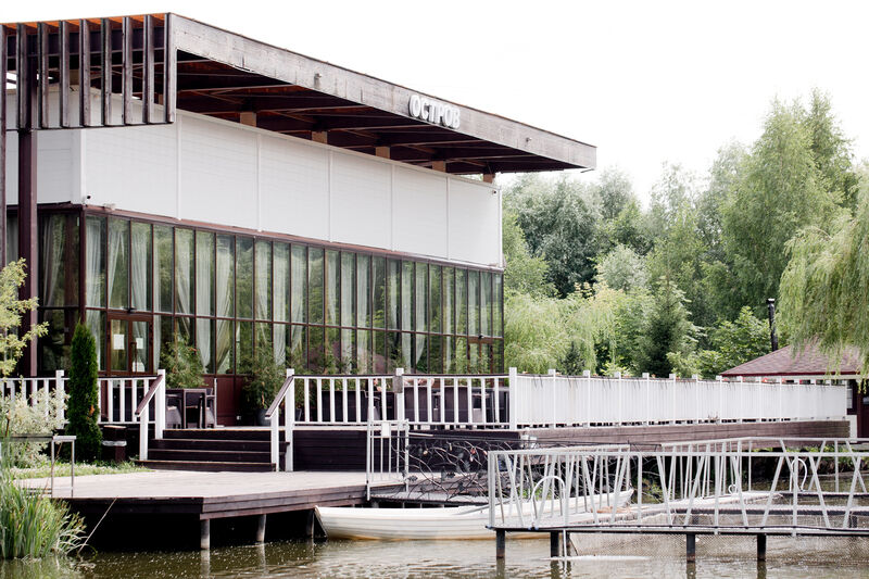 «Остров Hall»