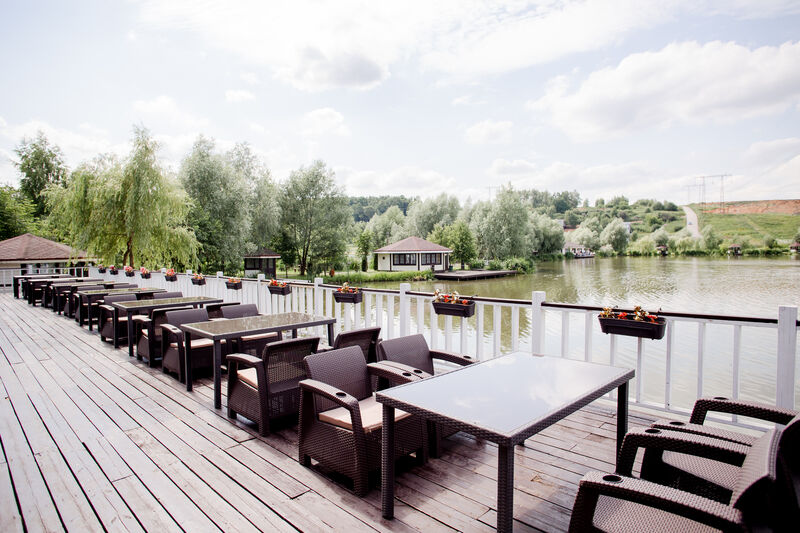 «Остров Hall»