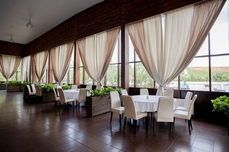 «Остров Hall»