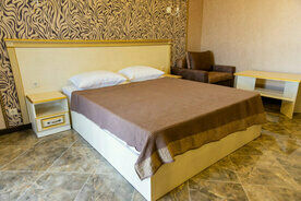 Стандарт 2-местный 1-комнатный с двуспальной кроватью, Бутик-отель Чеховъ, Феодосия