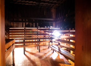 Сауна с бассейном