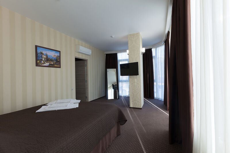 Премиум Семейный 4-местный 2-комнатный