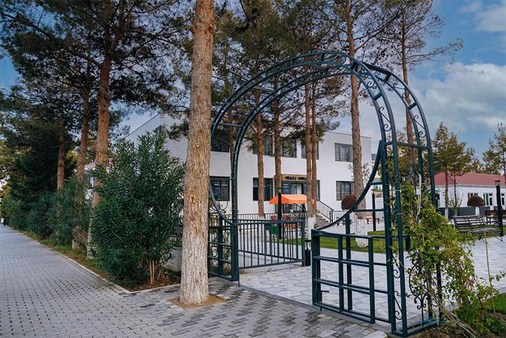 Территория отеля | Karvan Hotel Naftalan, Гянджа-Дашкесанский экономический район