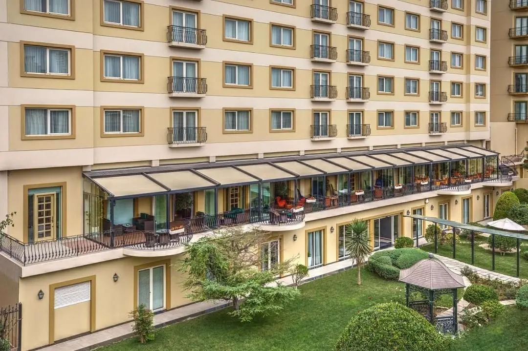 Фасад | Hyatt Regency Baku, Бакинский экономический округ