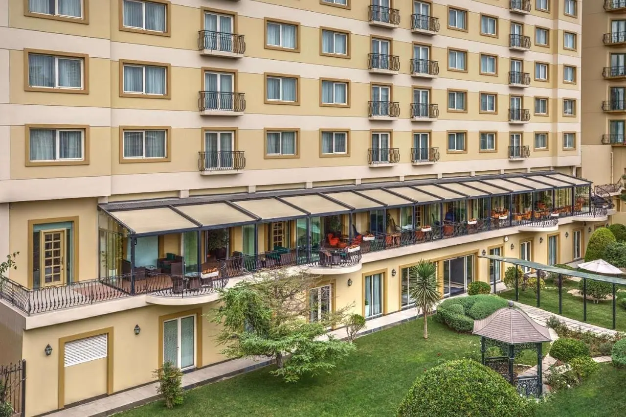 Фасад | Hyatt Regency Baku, Бакинский экономический округ