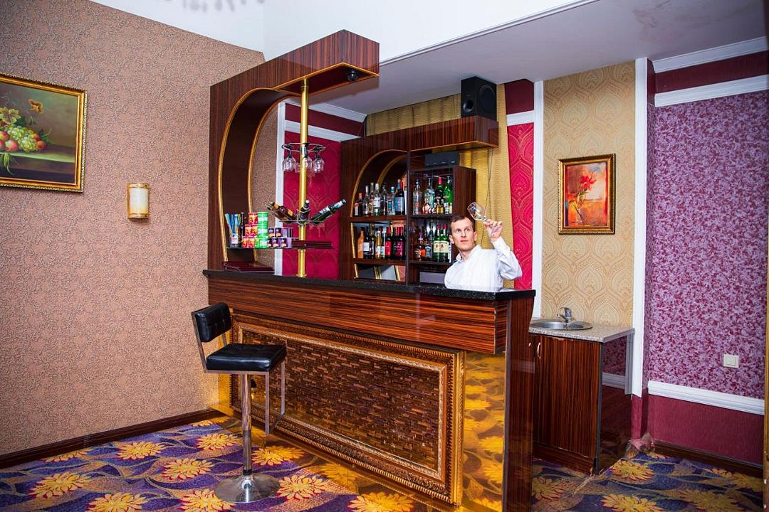 Бар | Safran, Бакинский экономический округ