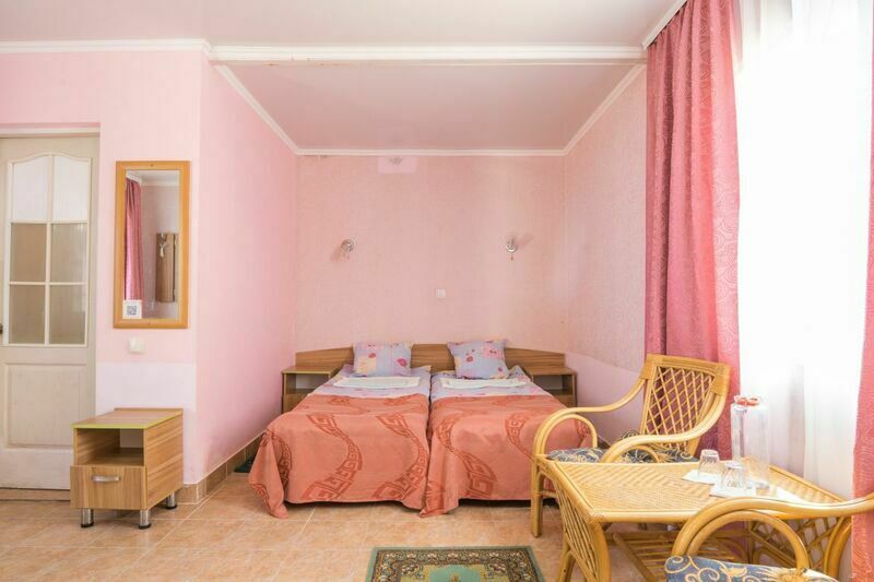 Домик 2-местный каменный