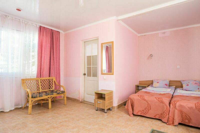 Домик 2-местный каменный