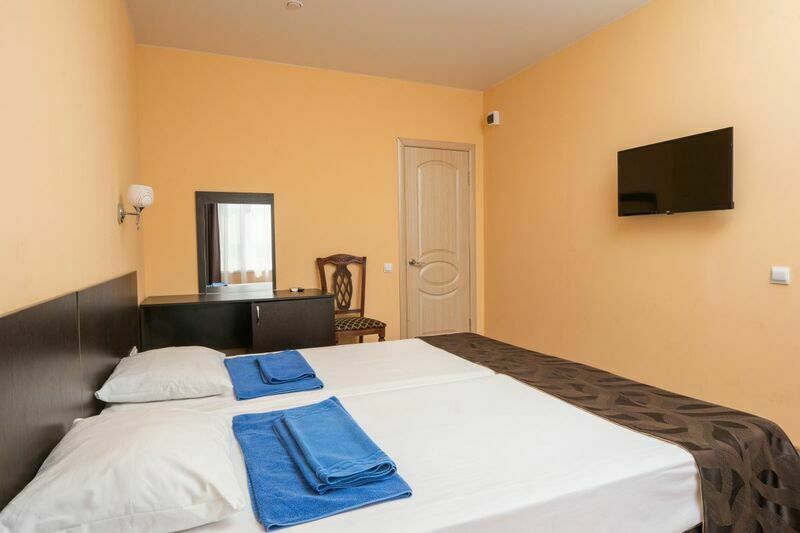 Домик 5-местный 4-комнатный каменный «Санвиль» (с верандой)