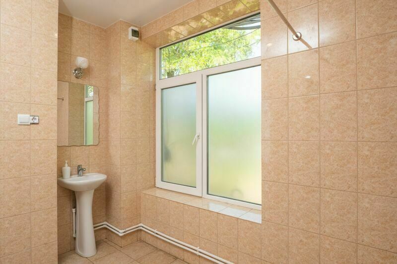 Домик 5-местный 4-комнатный каменный «Санвиль» (с верандой)