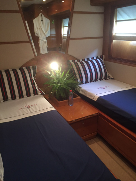 Моторная яхта «ESCAPE 1»