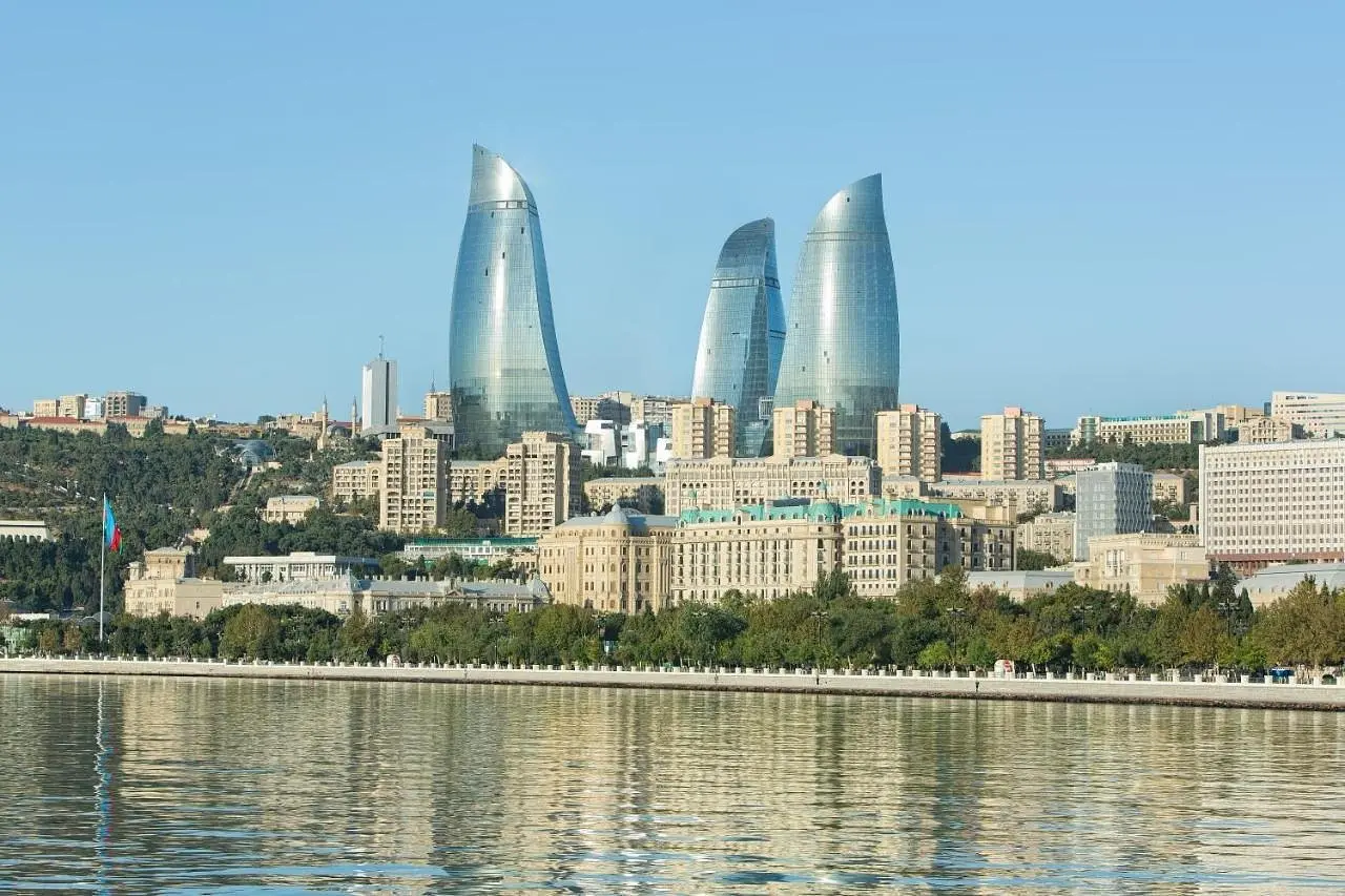 Отель Fairmont Hotel at Flame Towers, Баку, Бакинский экономический округ