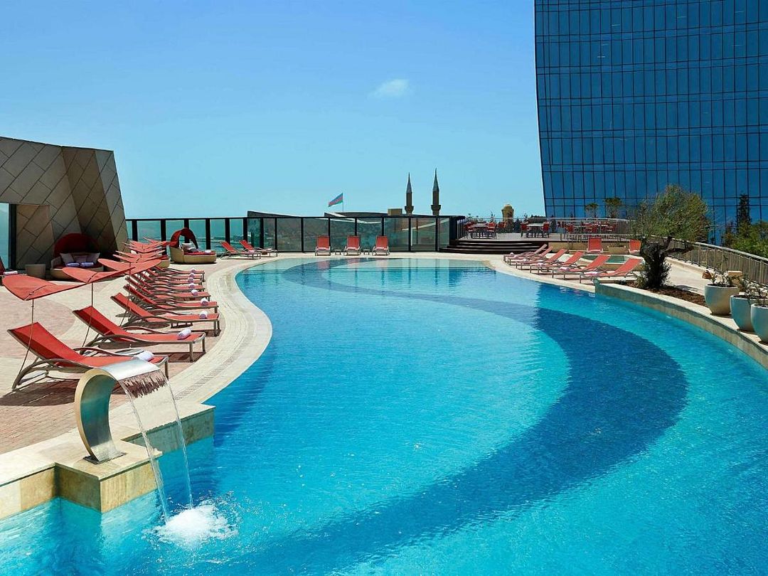 Бассейн | Fairmont Hotel at Flame Towers, Бакинский экономический округ