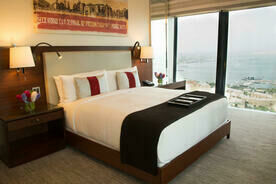 Standard DBL Signature Room Sea view, Отель Fairmont Hotel at Flame Towers, Баку