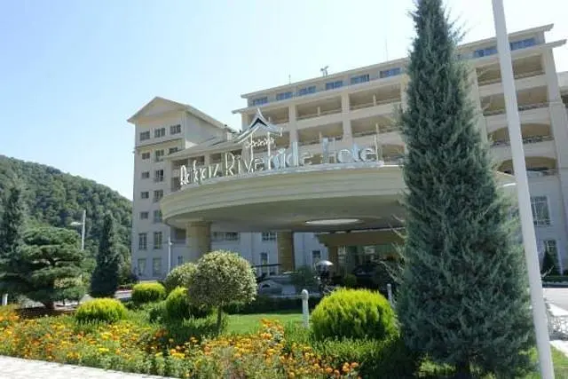 Отель Qafqaz Riverside, Габала, Габалинский район