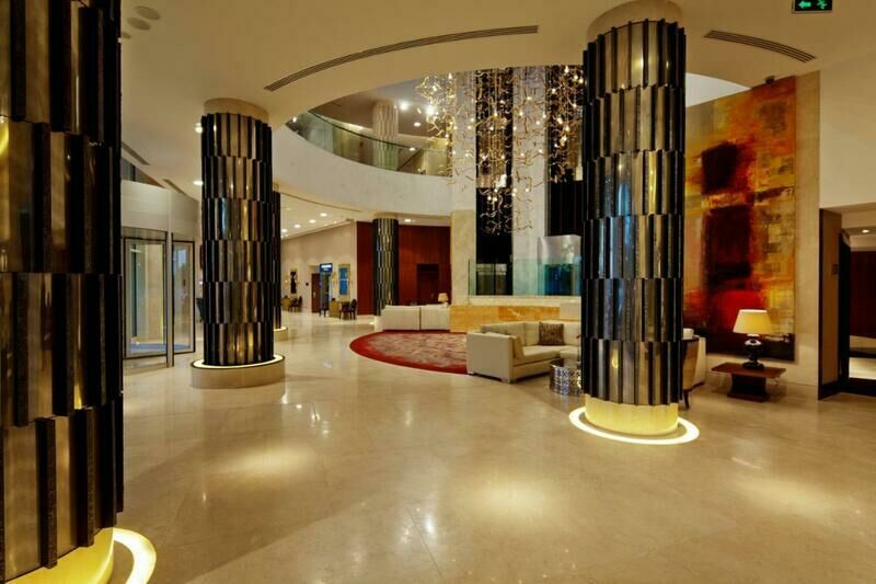 Холл | Hilton Baku, Бакинский экономический округ