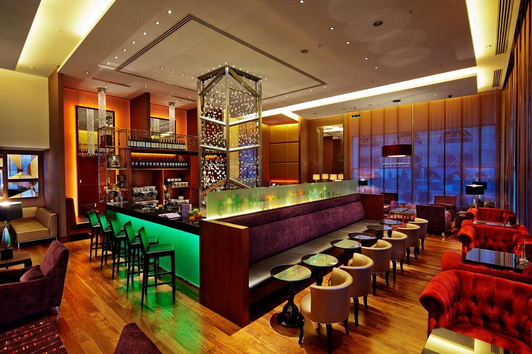 Бар | Hilton Baku, Бакинский экономический округ