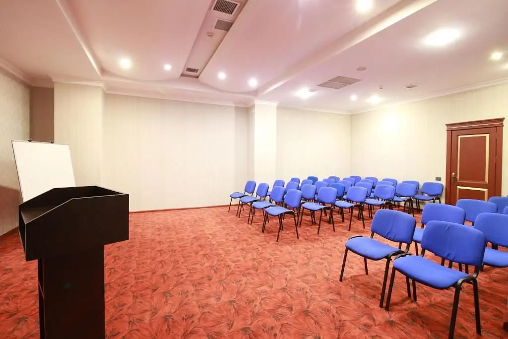Зал | New Baku Hotel, Бакинский экономический округ