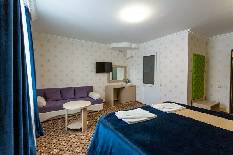 Стандартный 4-местный (с видом на горы)