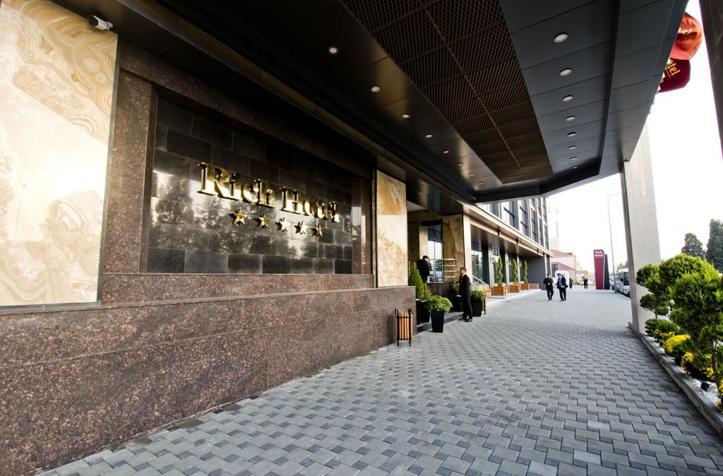 Внешний вид | Wyndham Hotel Baku (бывш. Rich Hotel), Бакинский экономический округ
