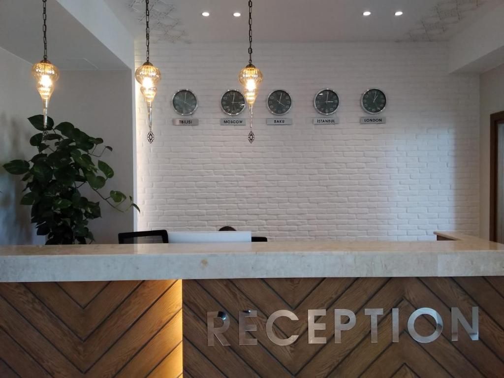 Ресепшн | Khazar Inji, Бакинский экономический округ