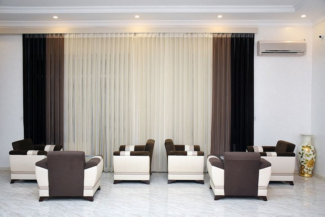 Холл | Consul Hotel, Бакинский экономический округ