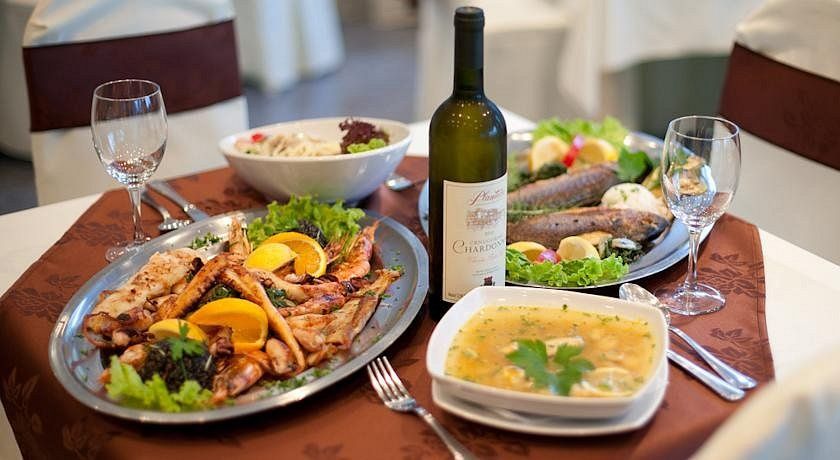 Ресторан | Consul Hotel, Бакинский экономический округ