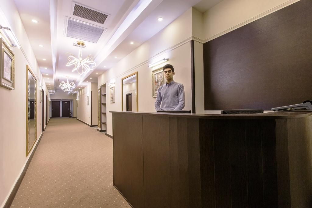 Ресепшн | Deluxe City Hotel, Бакинский экономический округ