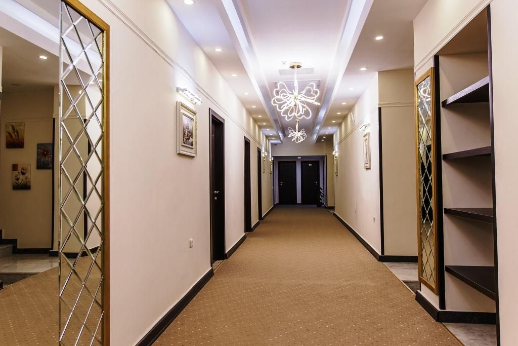 Коридор | Deluxe City Hotel, Бакинский экономический округ