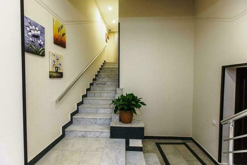 Лестница | Deluxe City Hotel, Бакинский экономический округ