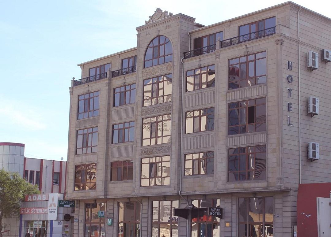 Гостиница Alp Inn, Баку, Бакинский экономический округ