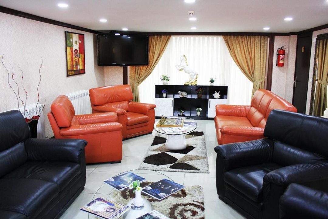 Холл | Alp Inn, Бакинский экономический округ