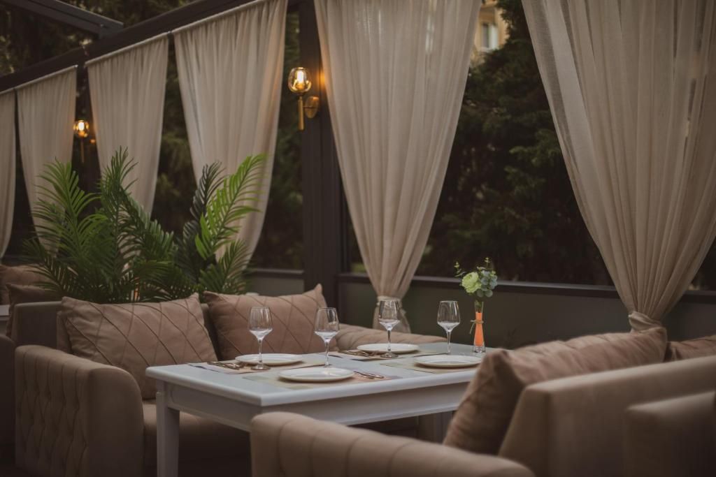 Ресторан | Grand Hotel, Бакинский экономический округ