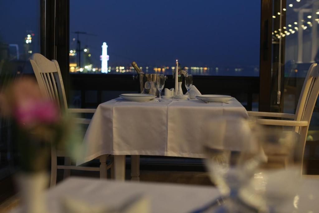 55825736 | Old Street Boutique Hotel Baku, Бакинский экономический округ