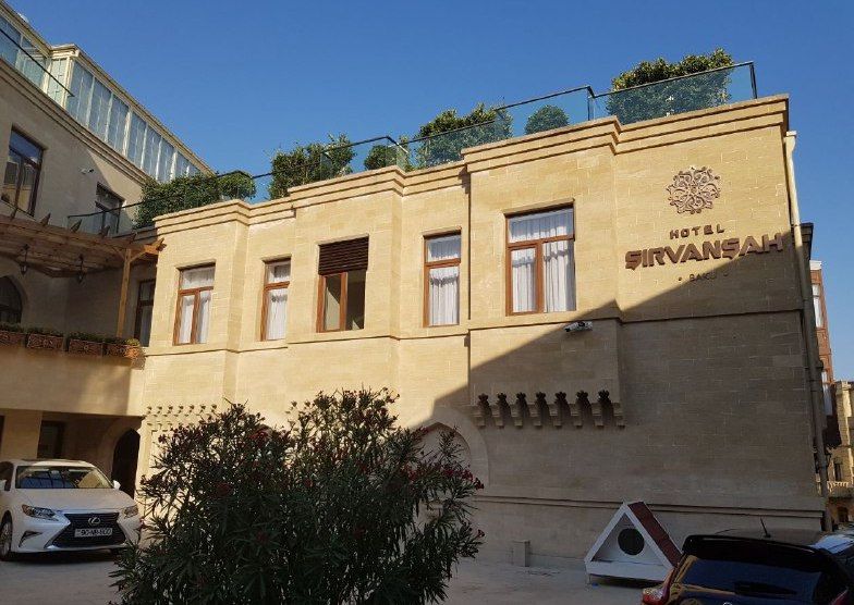 Гостиница Shirvanshah hotel, Баку, Бакинский экономический округ
