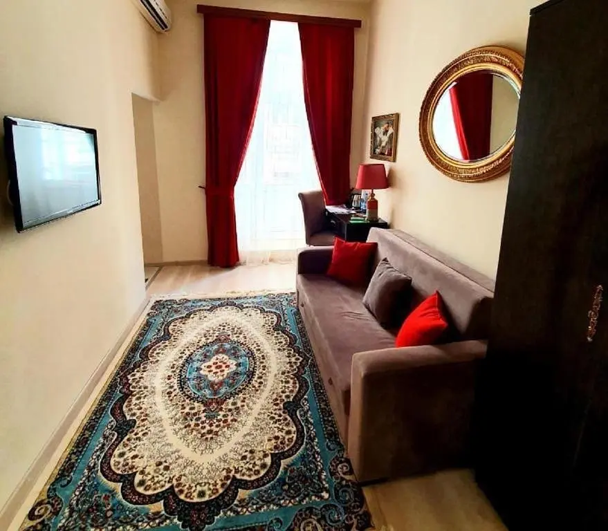 Делюкс с балконом | Donna Hotel, Бакинский экономический округ