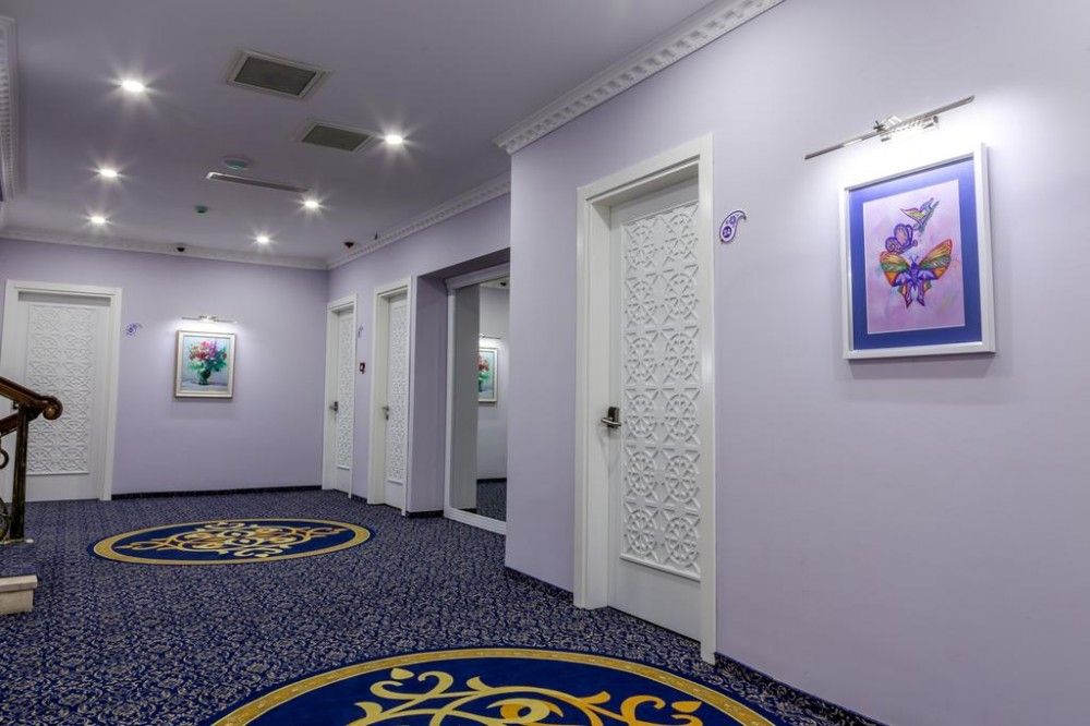 холл отеля | Old Gates, Бакинский экономический округ