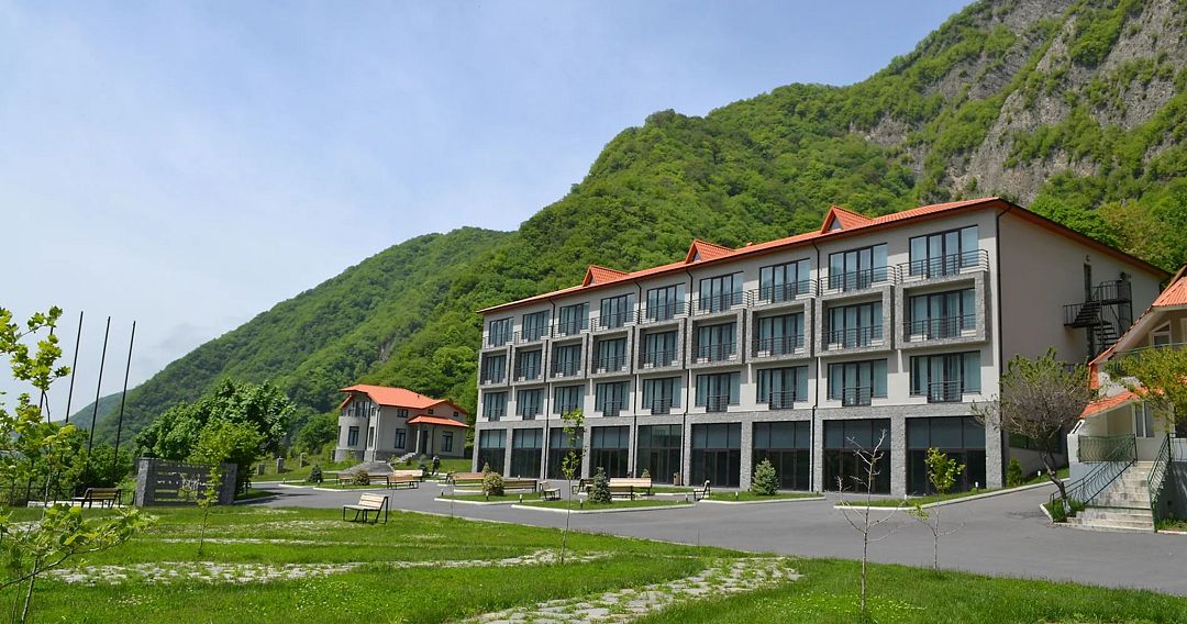 Гостиница Yurd Hotel, Баку, Бакинский экономический округ