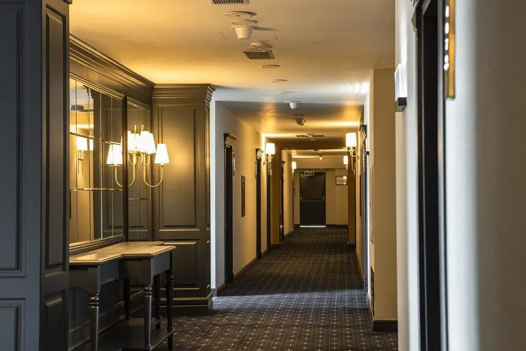 Коридор | Macara Village Resort and Lake Park Hotel, Бакинский экономический округ