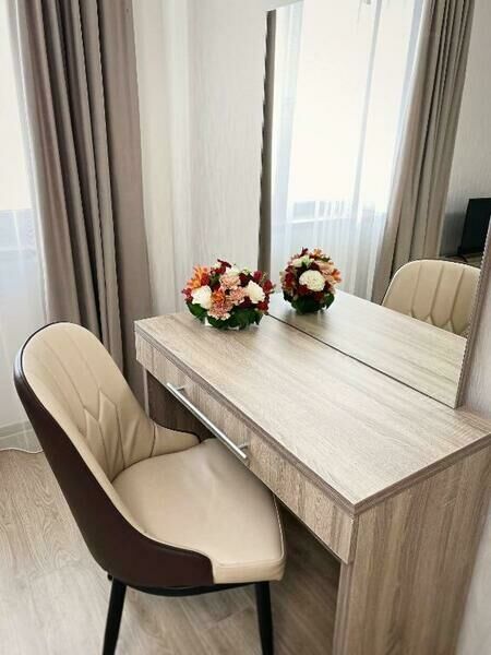 Люкс 4-местный 2-комнатный с джакузи (11)